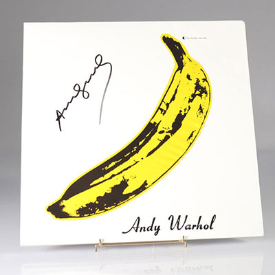 Andy Warhol - The Velvet Underground, 1967 Pochette sérigraphiée par l’artiste Andy WARHOL. La pochette est rehaussée d’une signature à la mains au feutre noir