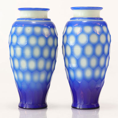 Two beijing glass honeycomb-shaped faceted vases, late qing, republic 