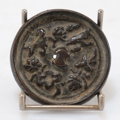 Chinese bronze mirror XVIII