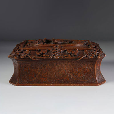 Tahan: Black forest box signed on the hinge. Switzerland and France at the end of the 19th century