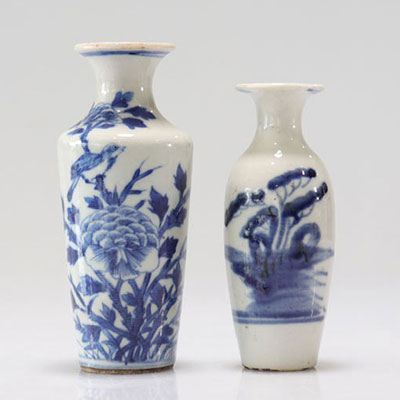Lot de 2 vases en porcelaine de chine blanc bleu