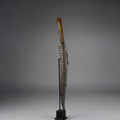 Yatagan knife in silver, damask blade, horn handle, late 19th century TURKEY