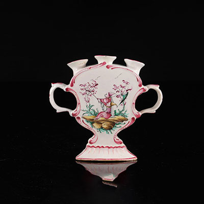 France porcelain flower girl with Chinese decoration 18 / 19th