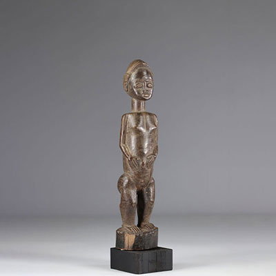 Baoulé statuette in good condition mid 20th century