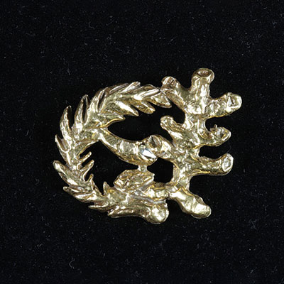 JACQUES LIPCHITZ OLIVE TREE Brooch Gilded and shiny bronze Signed on the back 20th