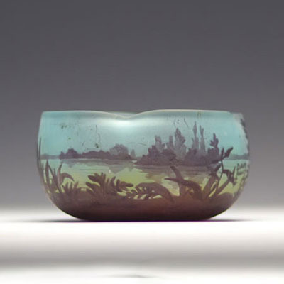 Daum Nancy acid-etched vase decorated with landscapes