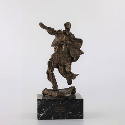 Salvador Dali - « L’âme de Don Quichotte » , 1969. Epreuve en bronze à patine brune, signé sur la base « Dali » et numéroté 16/300