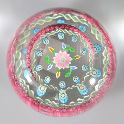 Perthshire paperweight 1990, 10 facets and 1 at the top, pink flowers and canes, 249 copies