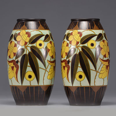 (2) Kéramis paire de vases Art-Déco avec un décor floral composé de jaune et de vert