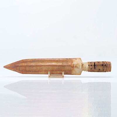 Ceremonial dagger in Chinese jade work
