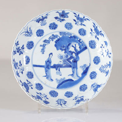 Blanc-bleu plate 18th century garden scene Kangxi mark and period
