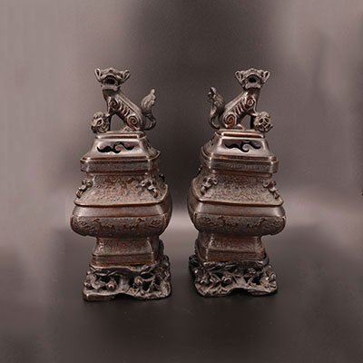 Chine - Paire de brûles parfums en bronze époque Ming