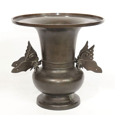 Large Japanese vase with removable handles in the shape of a butterfly Bronze with silver inlays