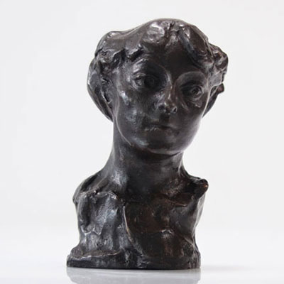 Auguste Rodin. Vers 1973. « Etude pour un portrait feminin », dit aussi « Etude de buste pour le portrait de la Comtesse de Noailles ». Bronze à patine brune. Signé « A.Rodin ».