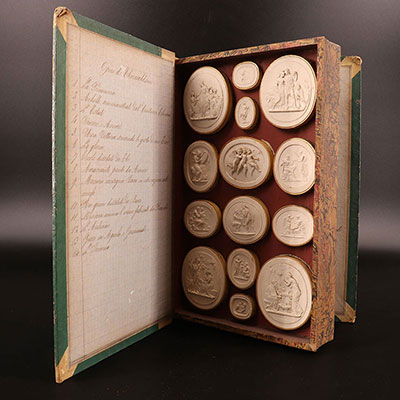 Italy - Book containing Meetings of plaster casts of souvenirs of the Grand Tour