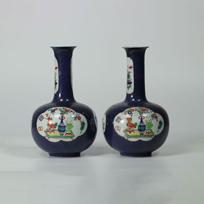 China pair of blue powder vases - famille verte - mark under the Qing period coin