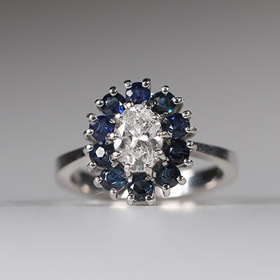 White gold (18k) sapphires and diamonds ring