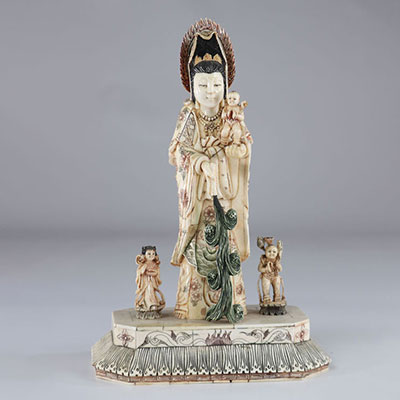 Asie Guanyin et enfants sculptée vers 1900