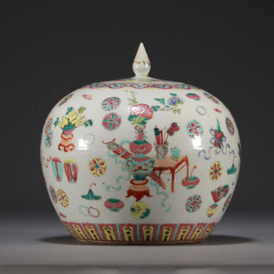 Chine - Pot à gingembre en porcelaine de la famille rose, d'époque XIXème.
