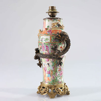 Chine pied de lampe en porcelaine de canton monture et dragon en bronze