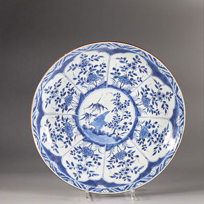 Chine imposant plat blanc bleu 17ème