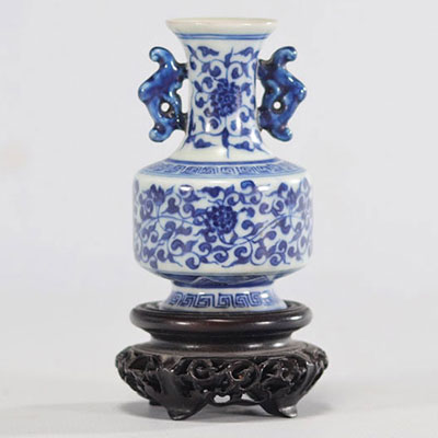 Small porcelain vase in white and blue
