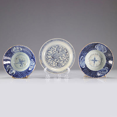 Set of 3 blue white porcelain Ming period