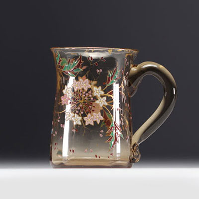Cristallerie Émile GALLÉ - Petite tasse émaillée transparente à décor floral 