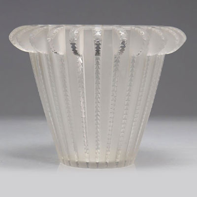 Vase Lalique motif Art Deco
