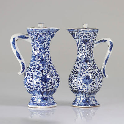 China pair of blanc bleu jug 18th