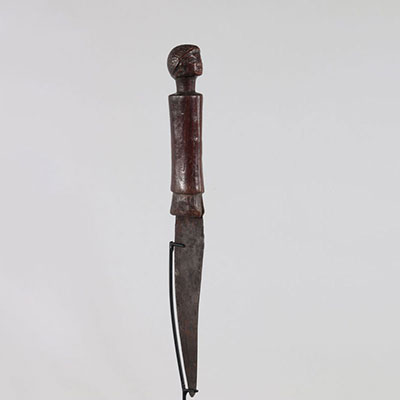 Luba knife DRC Former Collection Ruth Van Calenberg Brussels