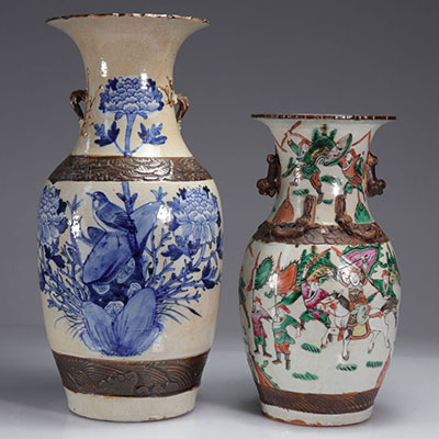 Set of 2 Nanjing porcelain vases