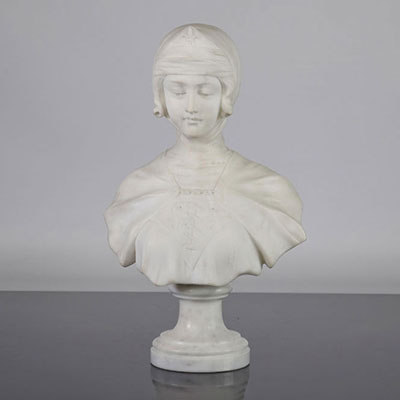 Bust of a young woman in marble signed Carly