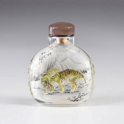 Chine tabatière en verre peint décor de tigres République Artiste
