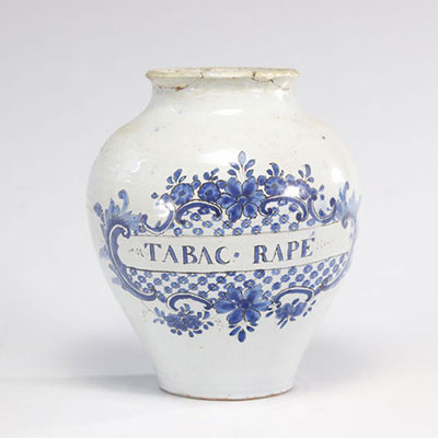 Earthenware grated tobacco pot from 17th century