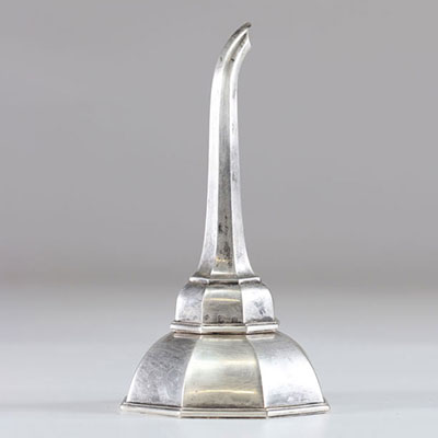 Wine funnel and its silver filter