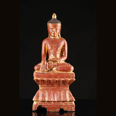 Large wooden buddha