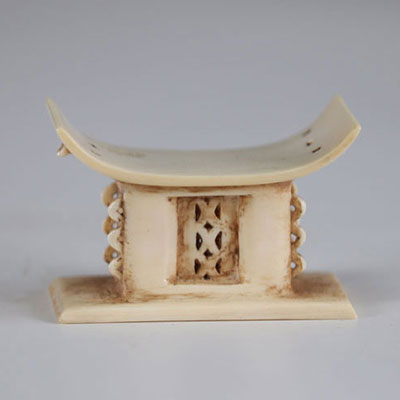 Miniature achanti chair early 20th century