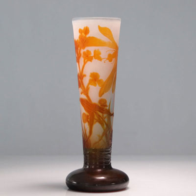 Emile Gallé Grand vase à décor aquatique et libellule orange signé Gallé 
