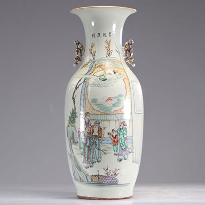 Vase en porcelaine de Chine qianjiang cai, signé