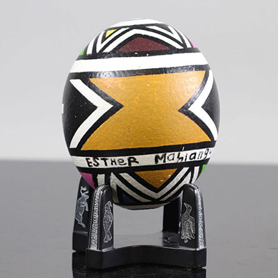 Esther MAHLANGU (1935) Painted ostrich egg -South Africa