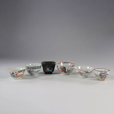 Lot de bols ,composé de quatre bols en porcelaine ,un bol en émail de Canton , et un bol en laque de Burgauté d'époque Kangxi .Chine 17-19ème.