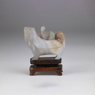 China agate carved with a Fô dog early 20th century