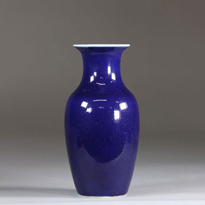 Chine vase monochrome bleu époque Qing