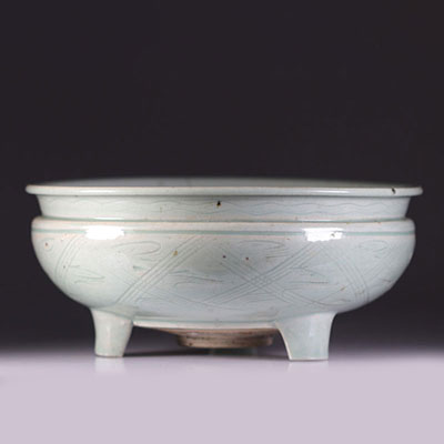 China celadon porcelain incense burner, Ming or Yuan period