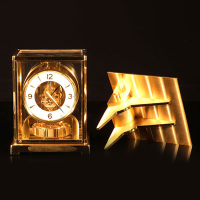 Design Furniture - JAEGER LECOULTRE Atmos Gold brass clock on base Perpetual movement wear