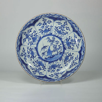 Large blanc-bleu dish - Kangxy period