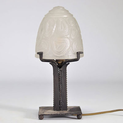 Art Deco desk lamp with hammered wrought iron base with geometric pattern