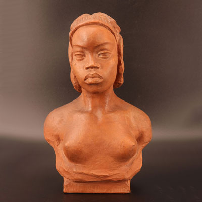 Arthur DUPAGNE (1895-1961) femme Africaine épreuve en terre cuite.Signée DUPAGNE et numérotée 9