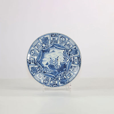Kraak style porcelain plate, China XVIII Kangxi period.